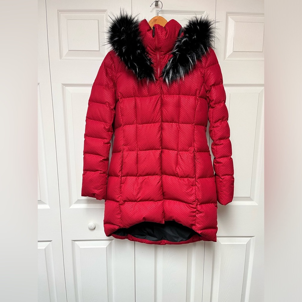 The North Face women’s parka - Medium - red/black - removable fur-trimmed hood